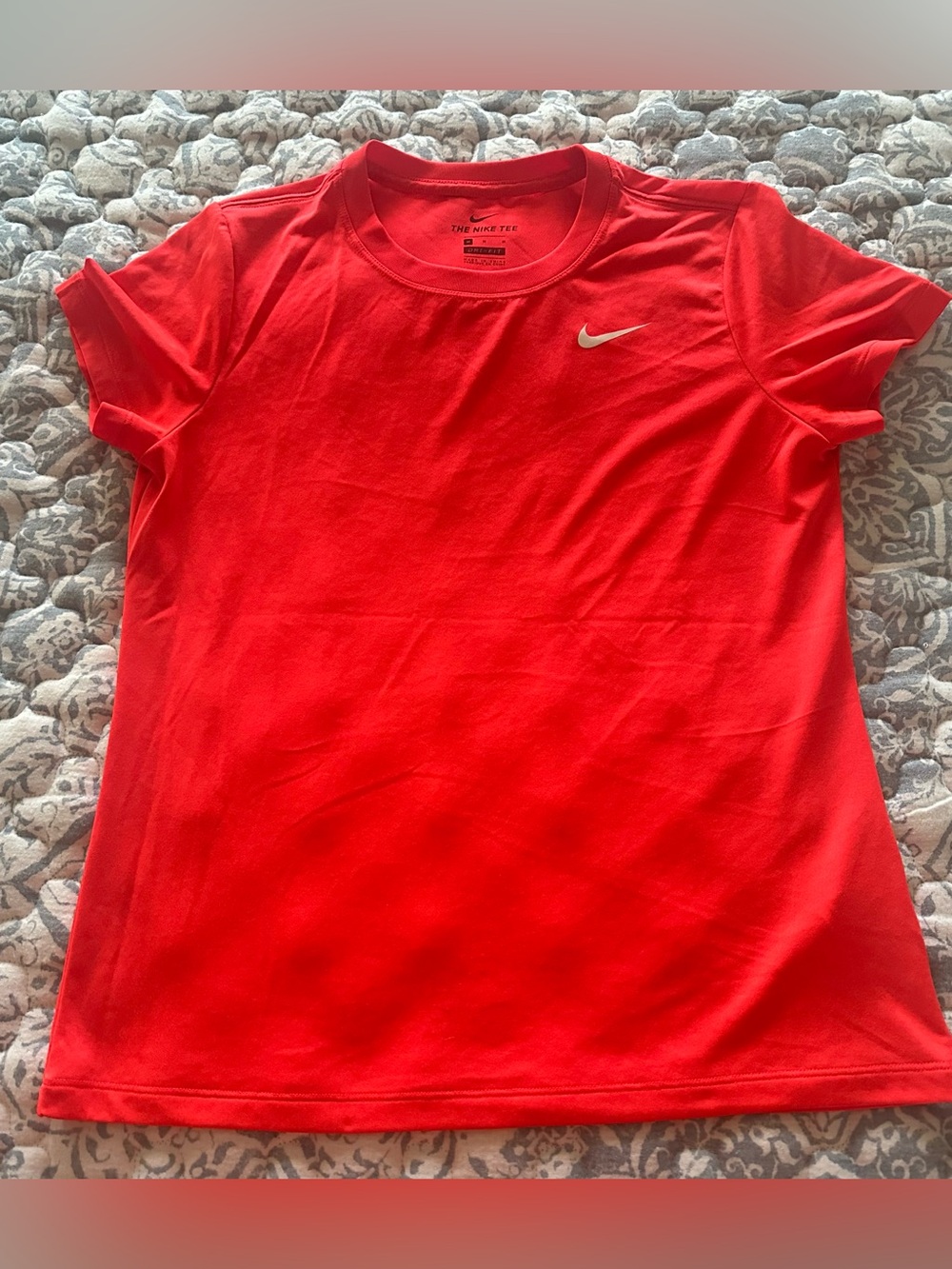 Nike Women’s Red Dri-FIT Tee like new size M